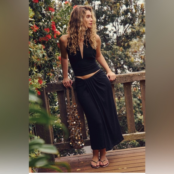 Free People Dresses & Skirts - FREE PEOPLE Vixen Midi Skirt